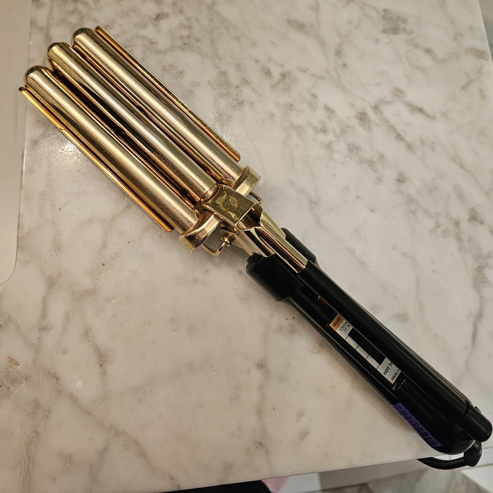 Hot Tools Triple Barrel Waver